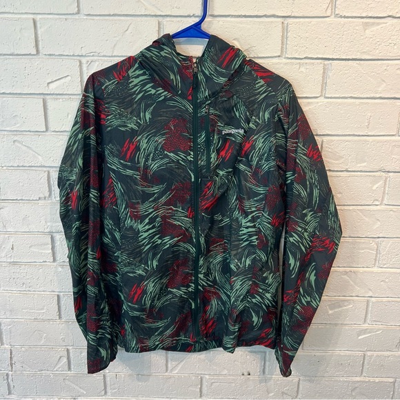 Patagonia W's Houdini Packable Green Windbreaker Jacket Womens M - Picture 1 of 12